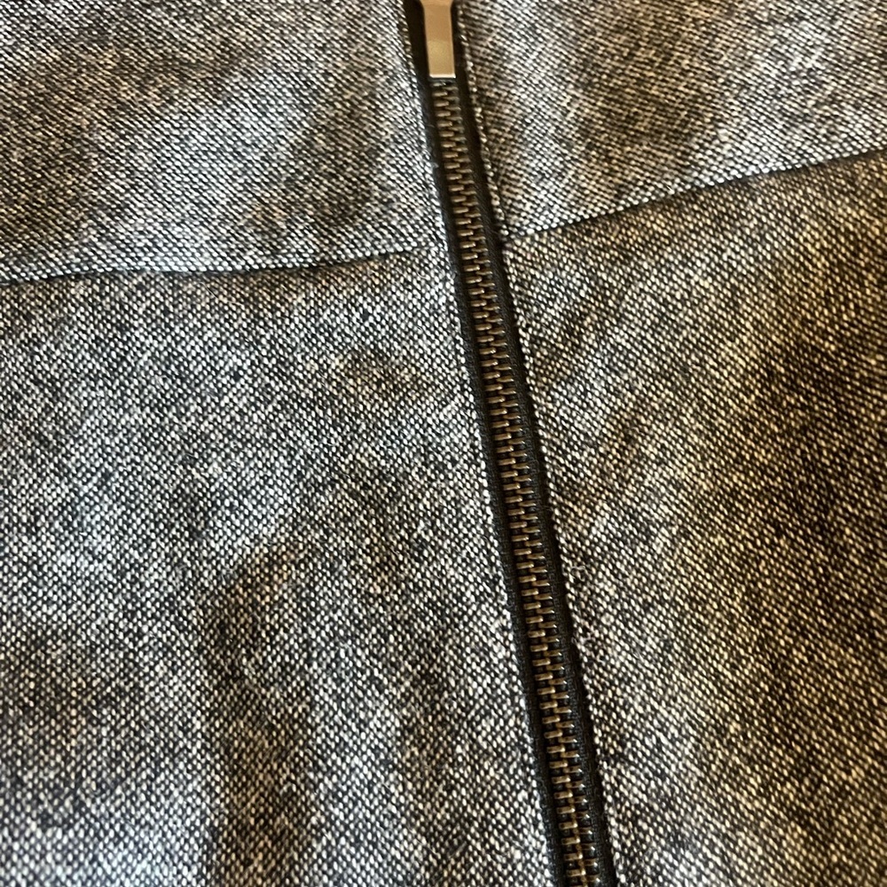 Banana Republic Size 12 tweed Skirt with Zipper - Picture 7 of 8
